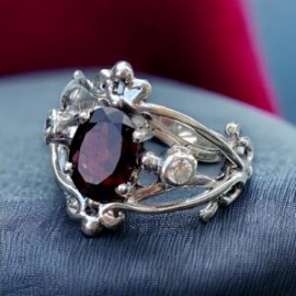 Anillo filigrana con Granate y Zirconias en plata 925