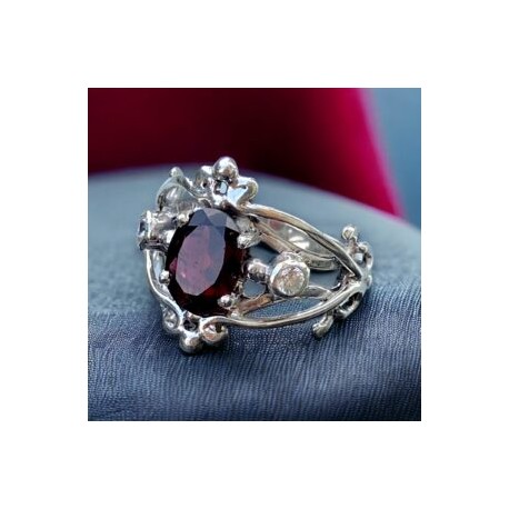Anillo filigrana con Granate y Zirconias en plata 925