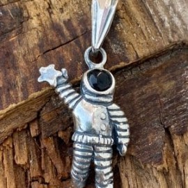 Dije Astronauta en plata 925