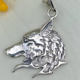 Dije Lobo en plata 925