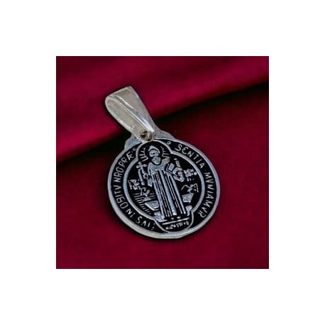 Dije san Benito en plata 925!