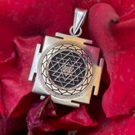 Dije Shri Yantra en plata 925