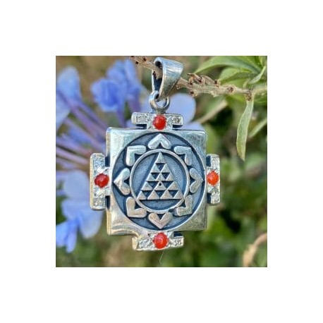 Dije Yantra de Marte con Coral y Diamantes!