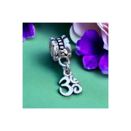 Charm OM tipo Pandora en plata 925