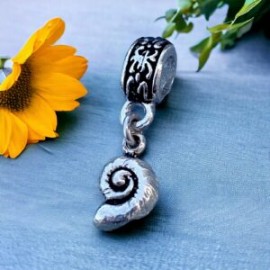 Charm Amonite tipo Pandora en plata 925