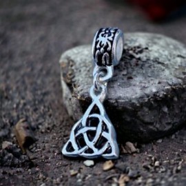Charm Triqueta tipo Pandora en plata 925