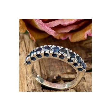 Anillo medio churumbela con 9 zafiros