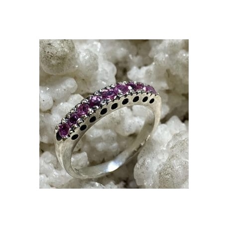 Anillo medio churumbela con zafiro rosa