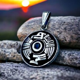 Dije Aguila Prehispánico con Zafiro