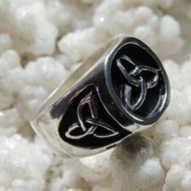 Anillo Triqueta en plata 925